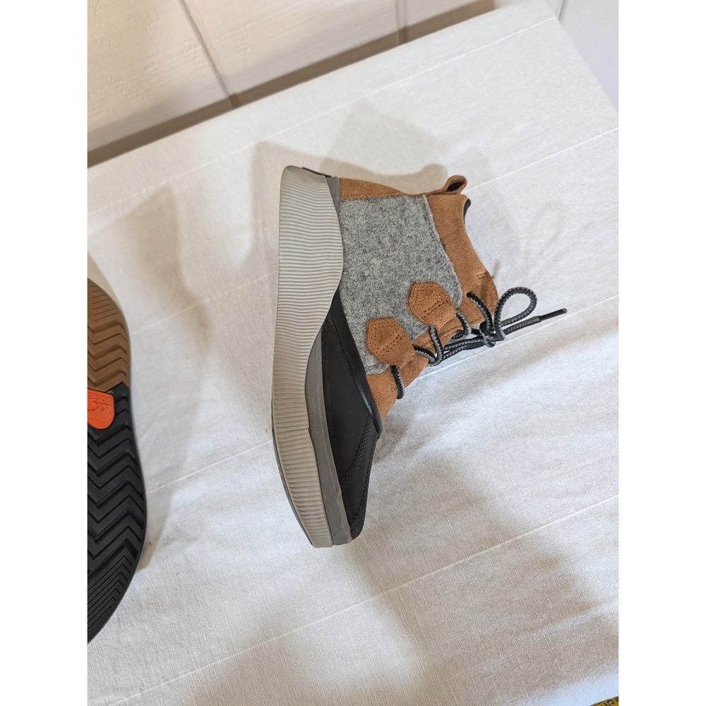 Sorel Out N About III Classic Waterproof Duck Boots Tan Grey Black 2099101244 8 - Picture 9 of 16